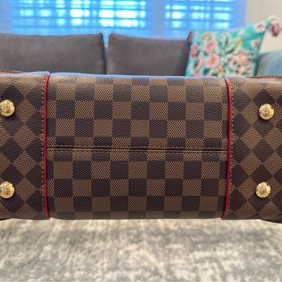 NEW LOUIS VUITTON CAISSA HOBO Cherry Interior & Trim. - Picture 6 of 11